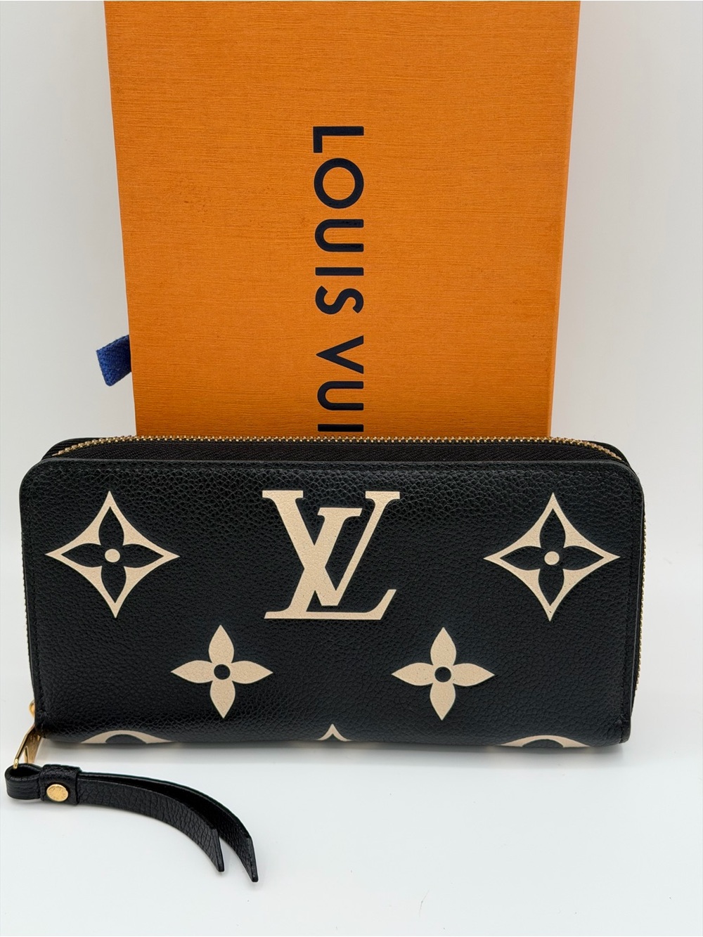 Louis Vuitton Monogram Empreinte Bicolor Wallet in box 🔥